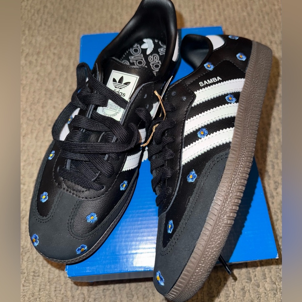 NWT Adidas Women Samba Black Floral Sneakers size 6.5